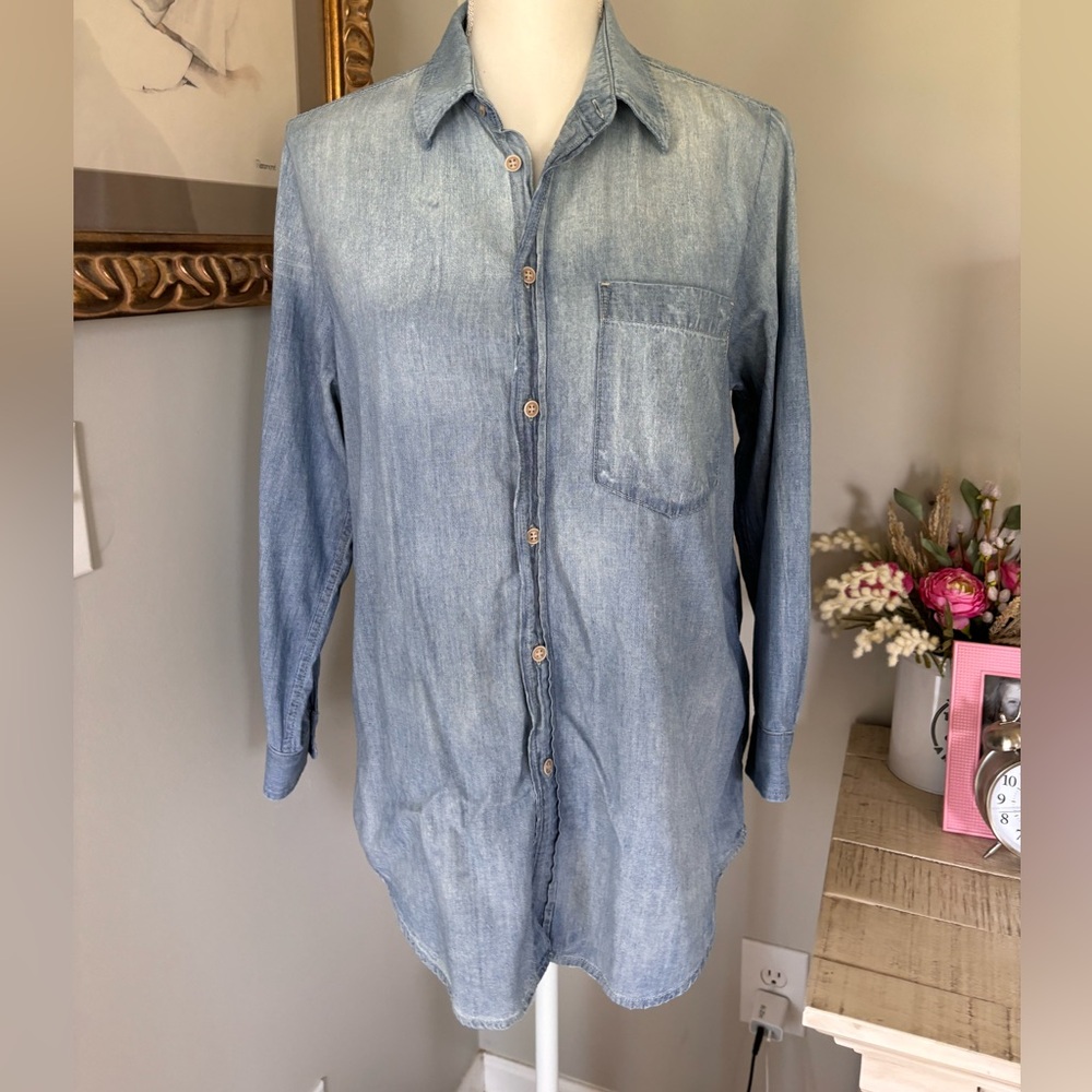 Mother The Frenchie button down shirt On the run wash size small EUC